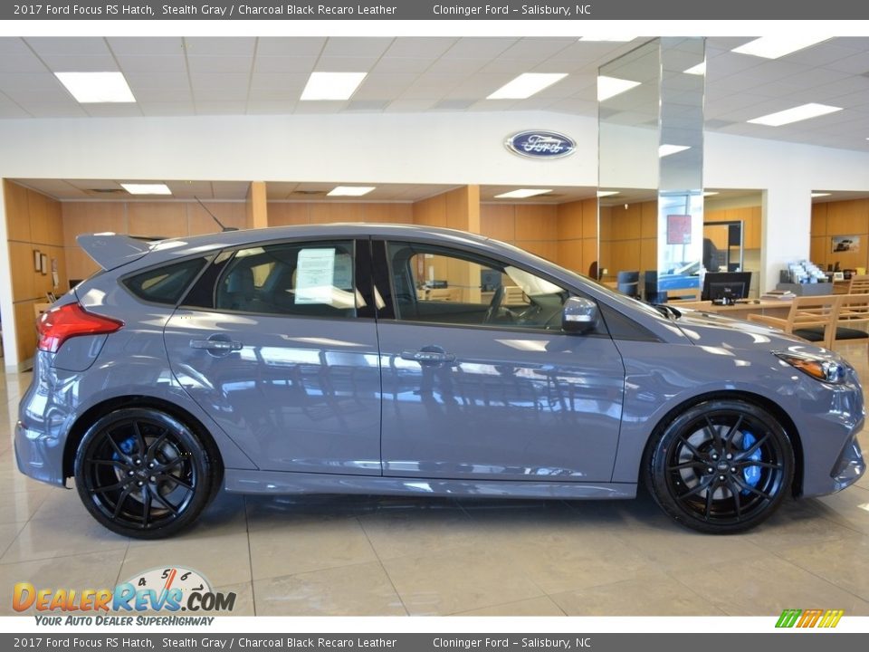 Stealth Gray 2017 Ford Focus RS Hatch Photo #2
