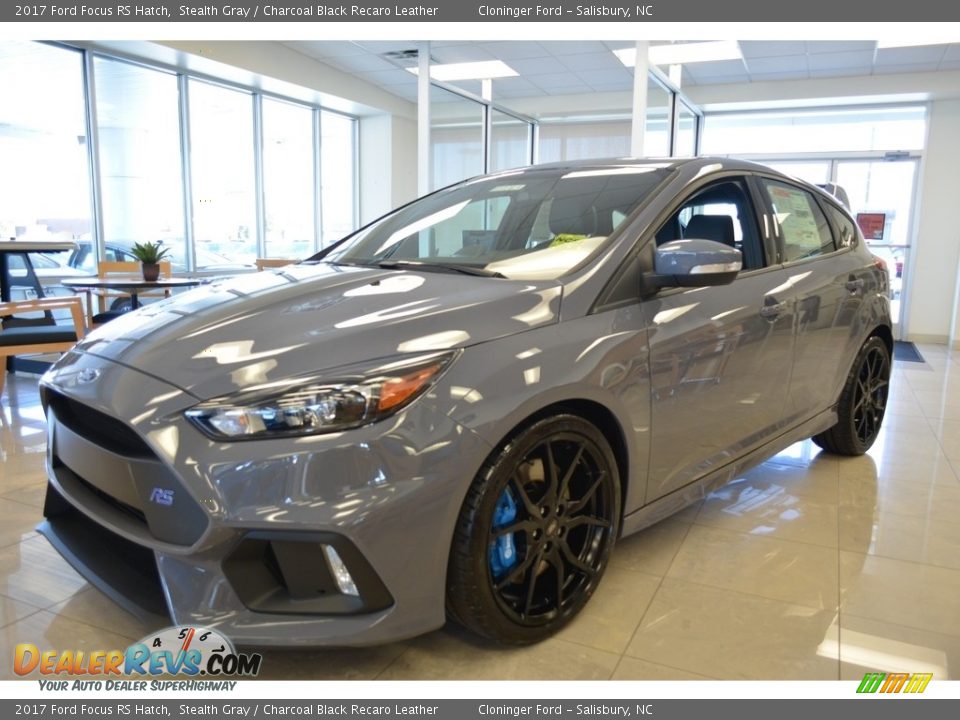 Stealth Gray 2017 Ford Focus RS Hatch Photo #3