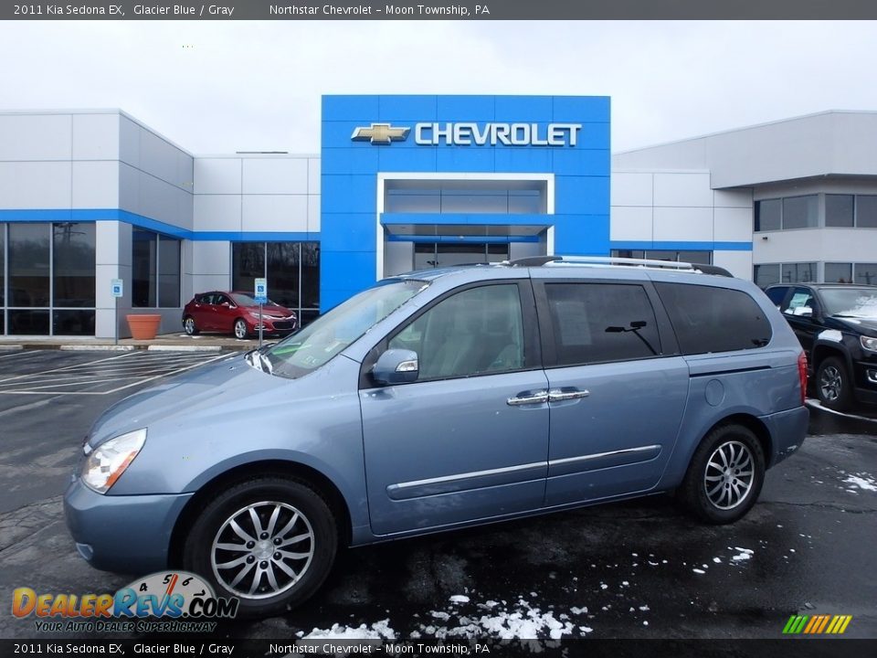 Front 3/4 View of 2011 Kia Sedona EX Photo #1