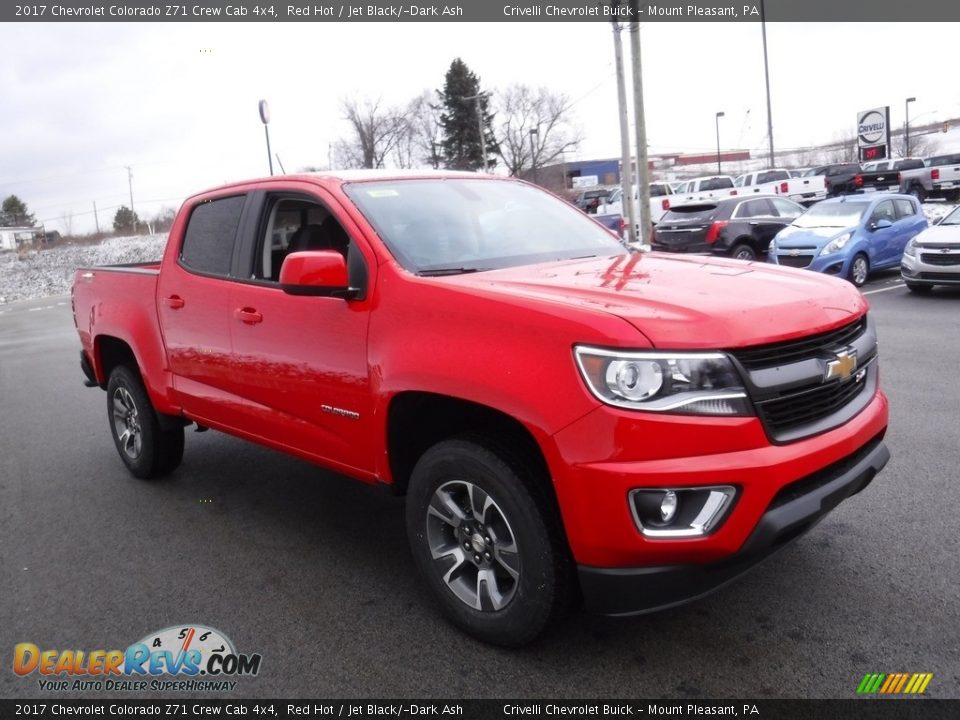 Front 3/4 View of 2017 Chevrolet Colorado Z71 Crew Cab 4x4 Photo #6