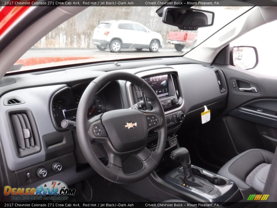 Dashboard of 2017 Chevrolet Colorado Z71 Crew Cab 4x4 Photo #11