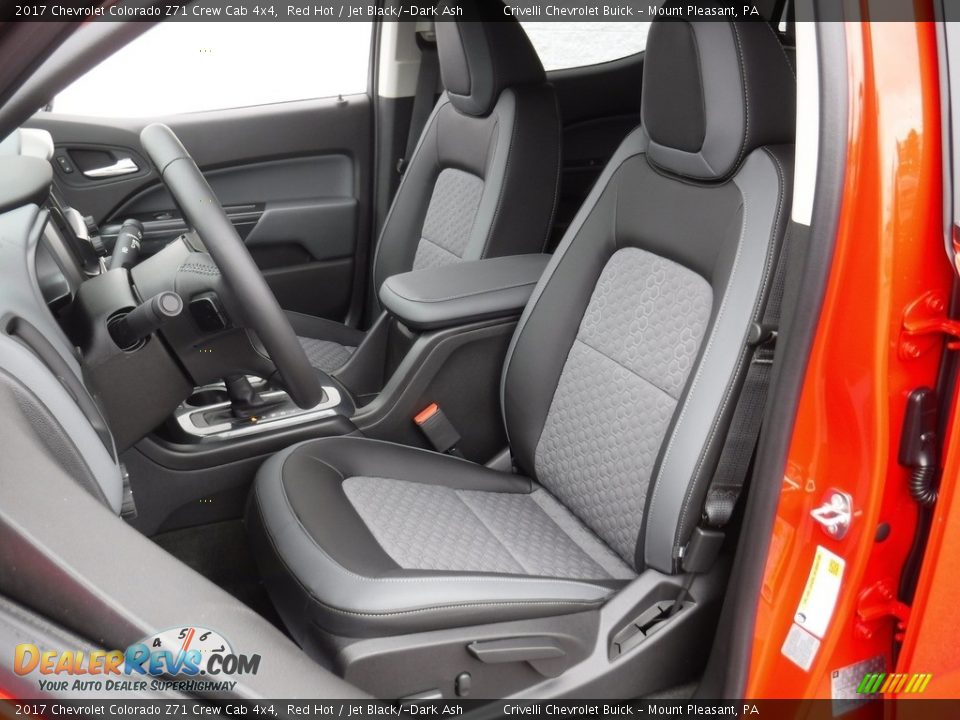 Front Seat of 2017 Chevrolet Colorado Z71 Crew Cab 4x4 Photo #13