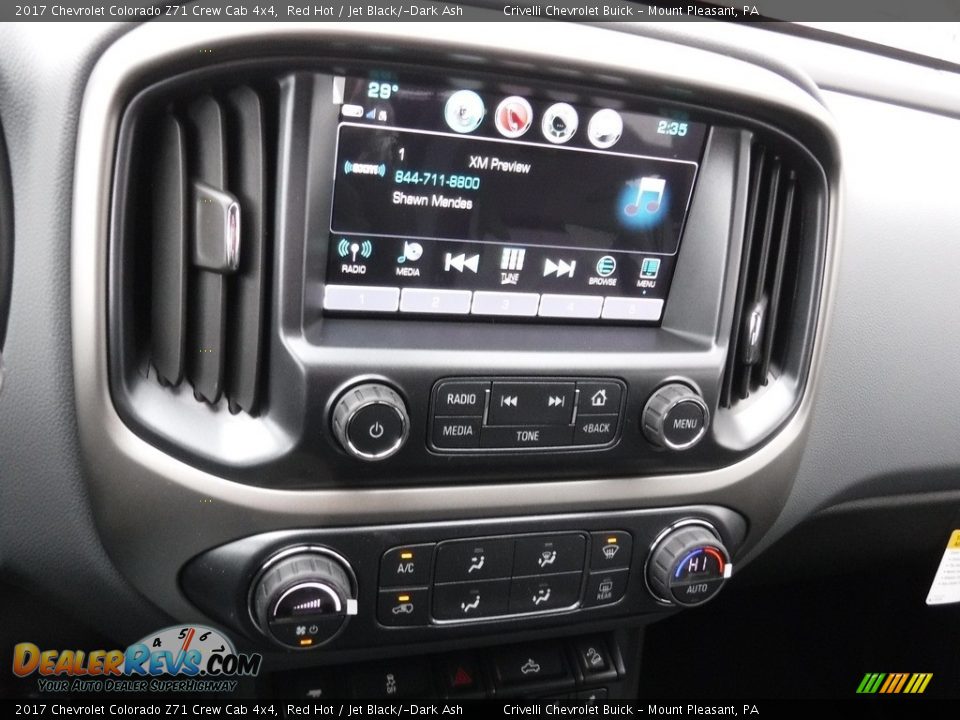 Controls of 2017 Chevrolet Colorado Z71 Crew Cab 4x4 Photo #16