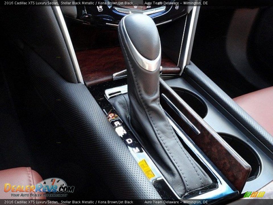 2016 Cadillac XTS Luxury Sedan Stellar Black Metallic / Kona Brown/Jet Black Photo #16