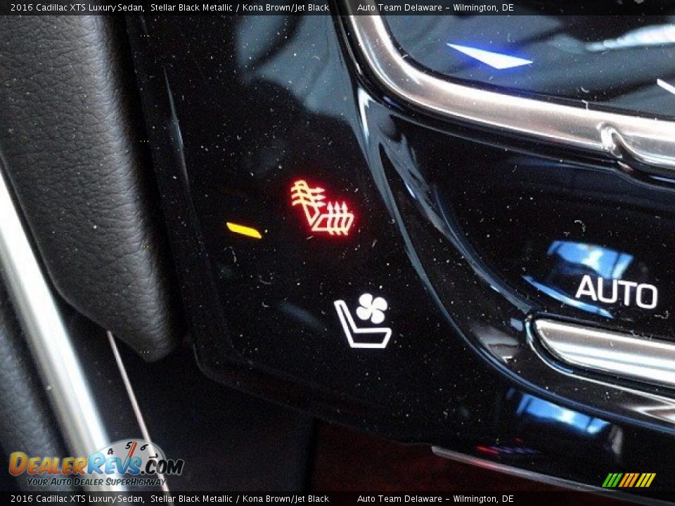 2016 Cadillac XTS Luxury Sedan Stellar Black Metallic / Kona Brown/Jet Black Photo #18