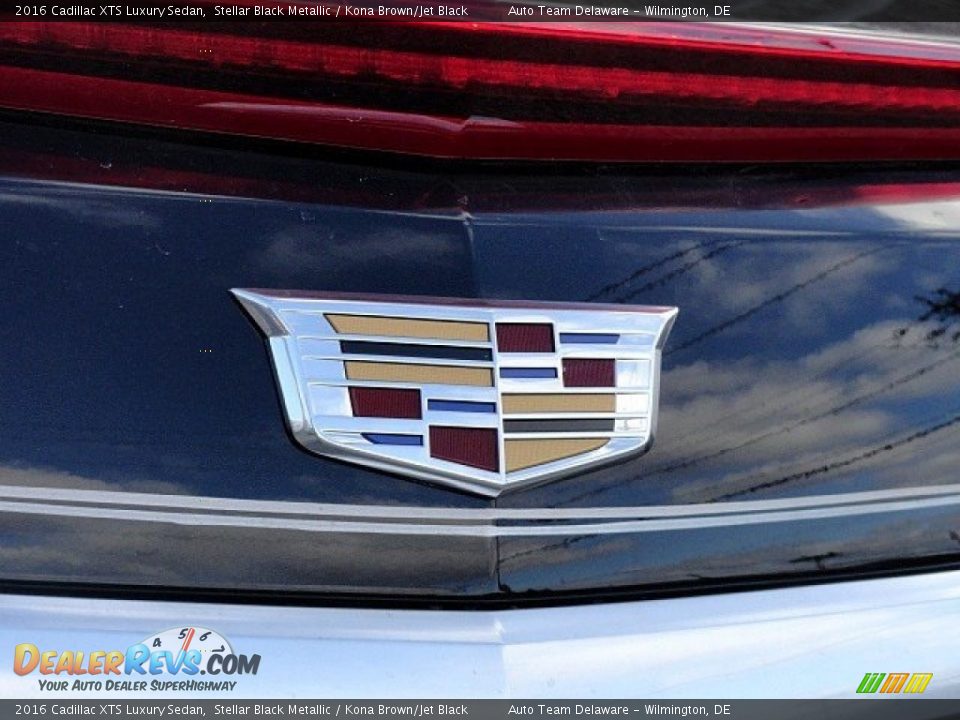 2016 Cadillac XTS Luxury Sedan Stellar Black Metallic / Kona Brown/Jet Black Photo #29