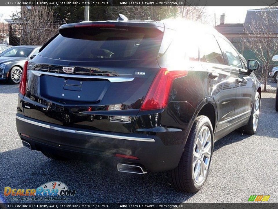 2017 Cadillac XT5 Luxury AWD Stellar Black Metallic / Cirrus Photo #6