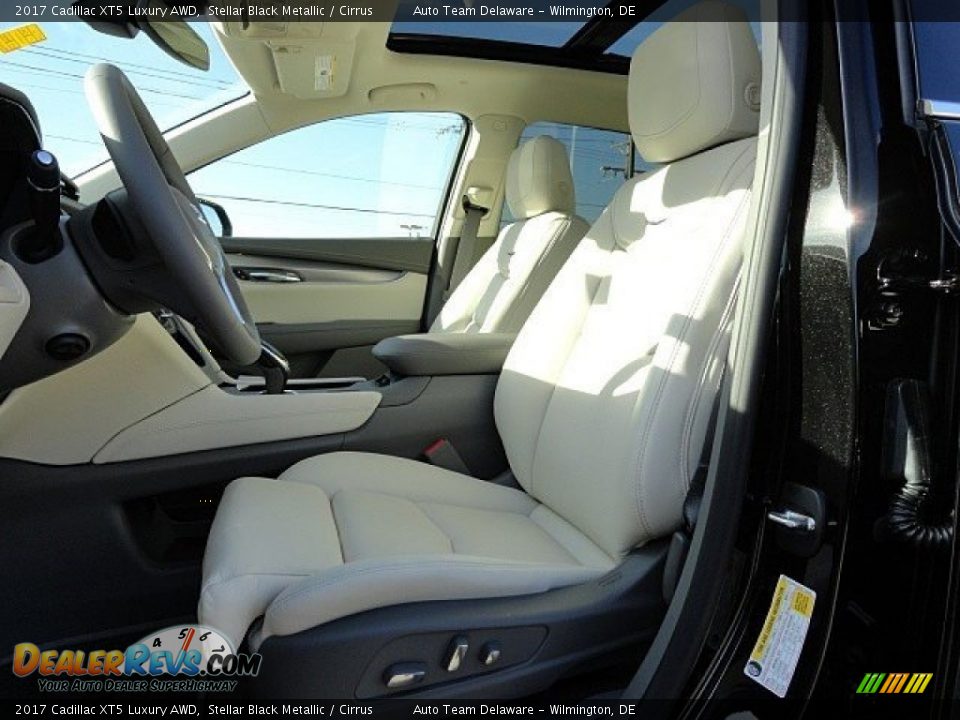 2017 Cadillac XT5 Luxury AWD Stellar Black Metallic / Cirrus Photo #13