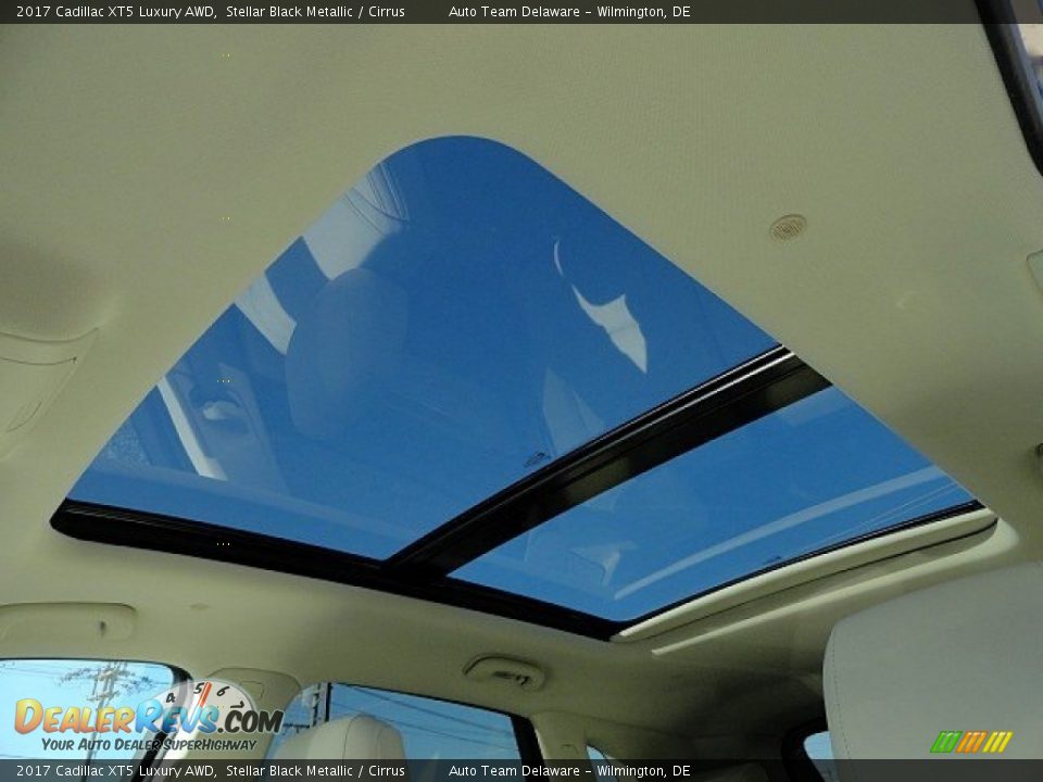 2017 Cadillac XT5 Luxury AWD Stellar Black Metallic / Cirrus Photo #14