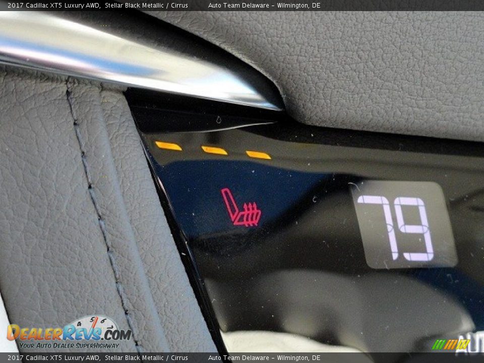 2017 Cadillac XT5 Luxury AWD Stellar Black Metallic / Cirrus Photo #18