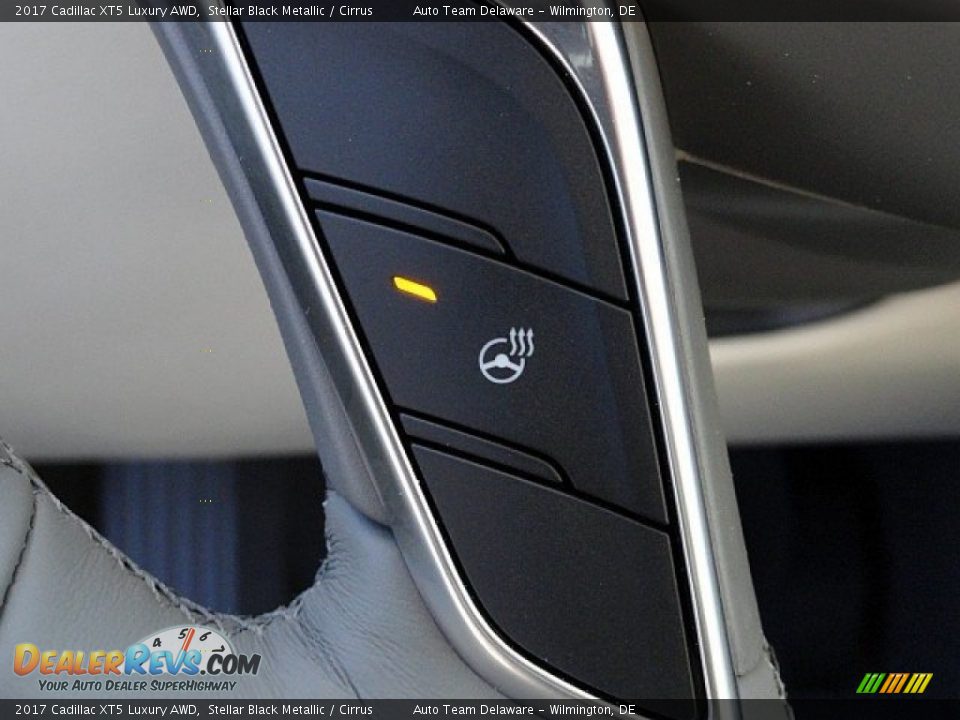 2017 Cadillac XT5 Luxury AWD Stellar Black Metallic / Cirrus Photo #24