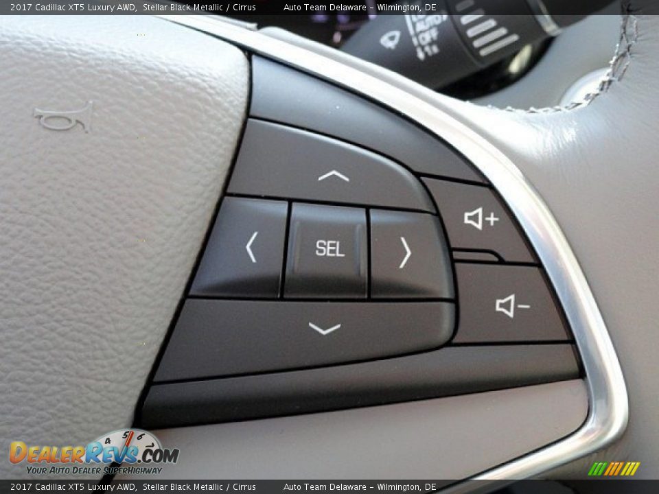 2017 Cadillac XT5 Luxury AWD Stellar Black Metallic / Cirrus Photo #25