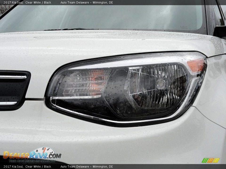 2017 Kia Soul Clear White / Black Photo #9
