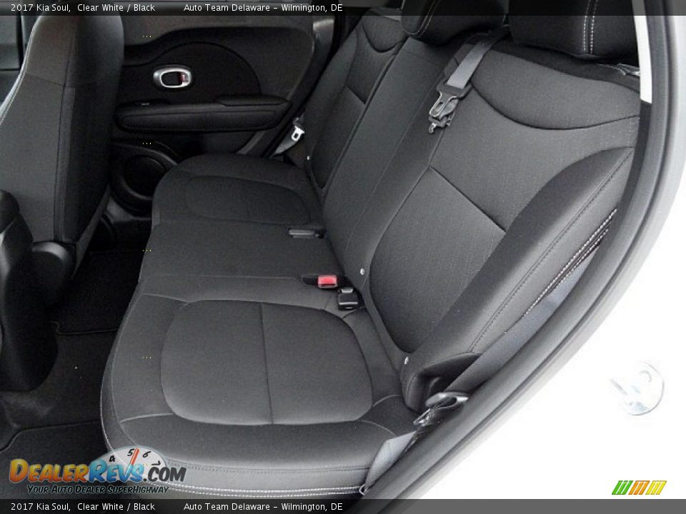 2017 Kia Soul Clear White / Black Photo #10