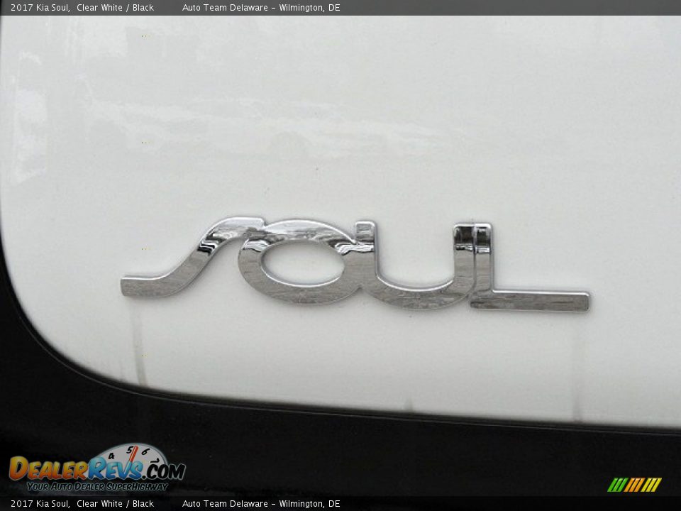 2017 Kia Soul Clear White / Black Photo #27