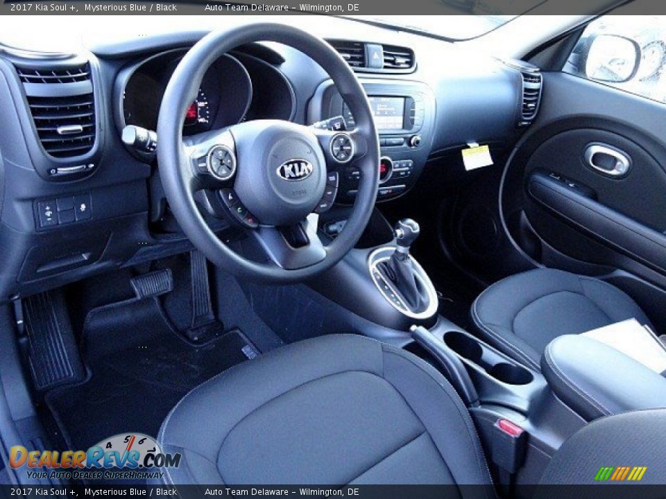 Black Interior - 2017 Kia Soul + Photo #13