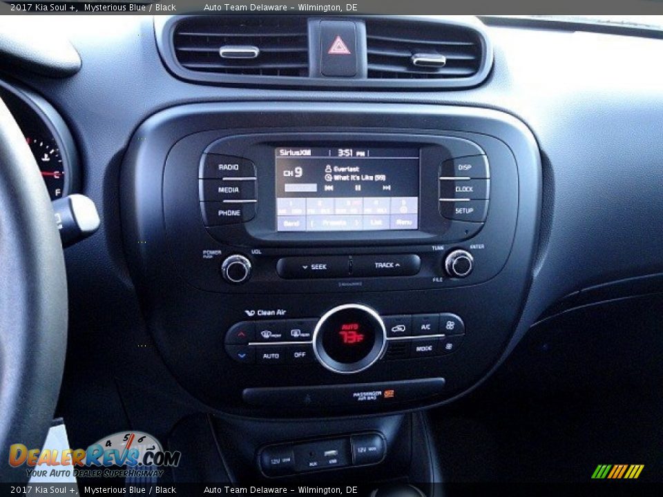 Controls of 2017 Kia Soul + Photo #15