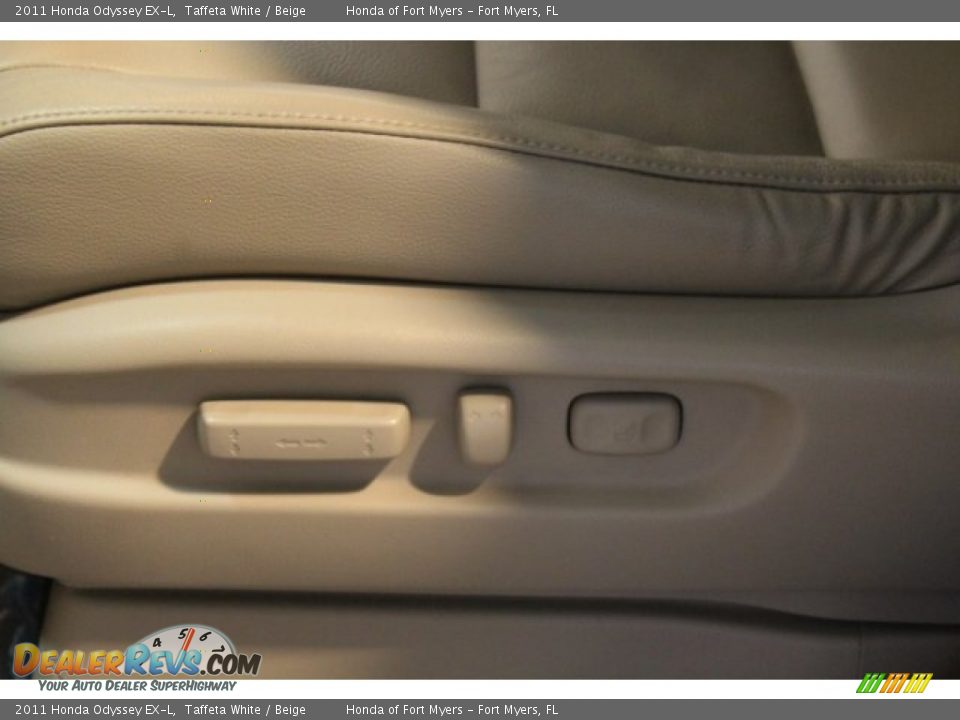 2011 Honda Odyssey EX-L Taffeta White / Beige Photo #10