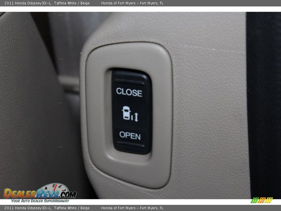 2011 Honda Odyssey EX-L Taffeta White / Beige Photo #33