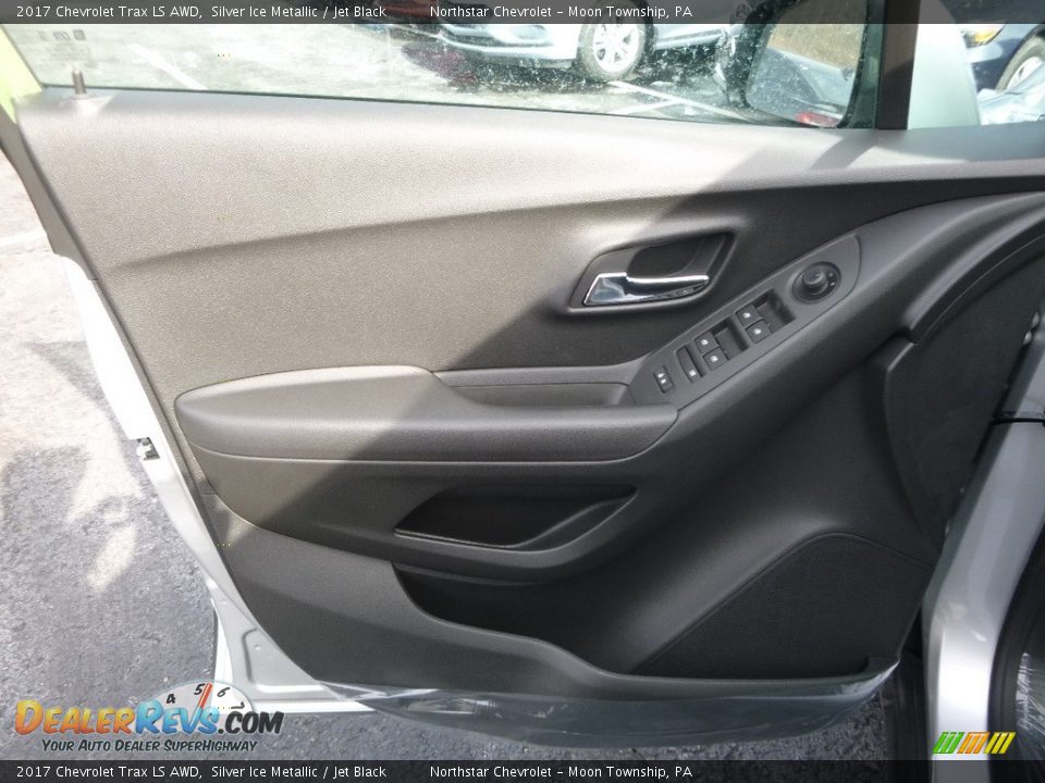 2017 Chevrolet Trax LS AWD Silver Ice Metallic / Jet Black Photo #14