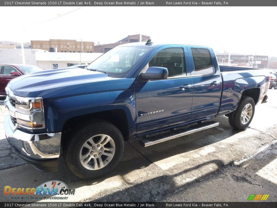2017 Chevrolet Silverado 1500 LT Double Cab 4x4 Deep Ocean Blue Metallic / Jet Black Photo #7