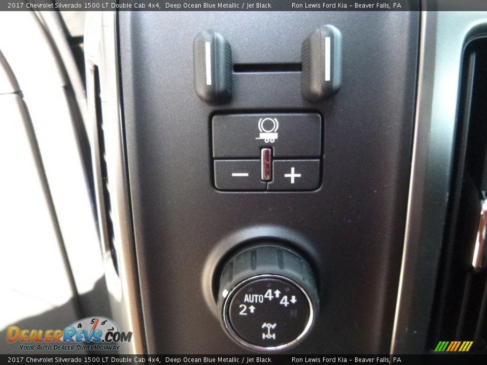 2017 Chevrolet Silverado 1500 LT Double Cab 4x4 Deep Ocean Blue Metallic / Jet Black Photo #15