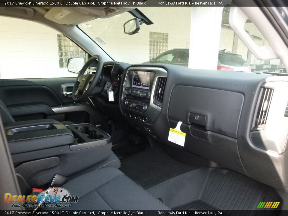 2017 Chevrolet Silverado 1500 LT Double Cab 4x4 Graphite Metallic / Jet Black Photo #2