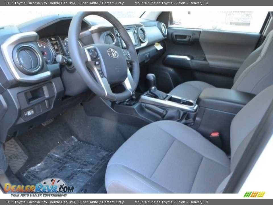 2017 Toyota Tacoma SR5 Double Cab 4x4 Super White / Cement Gray Photo #5