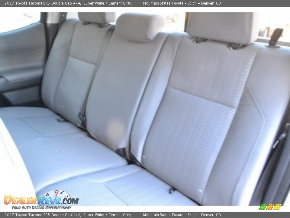 2017 Toyota Tacoma SR5 Double Cab 4x4 Super White / Cement Gray Photo #7