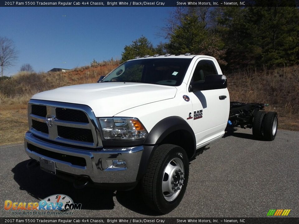 2017 Ram 5500 Tradesman Regular Cab 4x4 Chassis Bright White / Black/Diesel Gray Photo #2