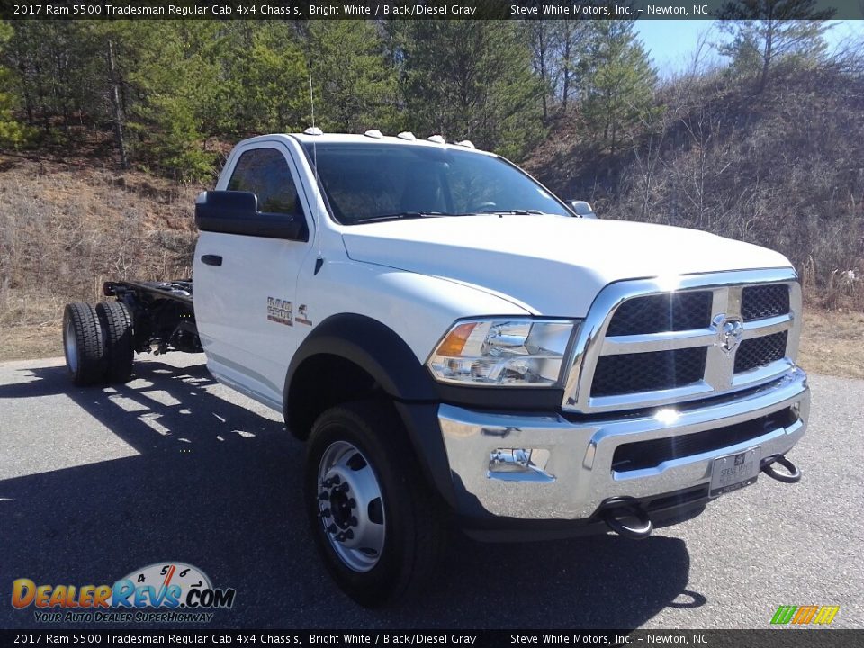 2017 Ram 5500 Tradesman Regular Cab 4x4 Chassis Bright White / Black/Diesel Gray Photo #4