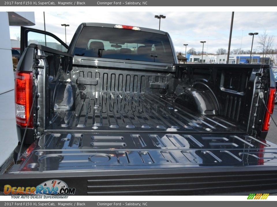 2017 Ford F150 XL SuperCab Magnetic / Black Photo #6