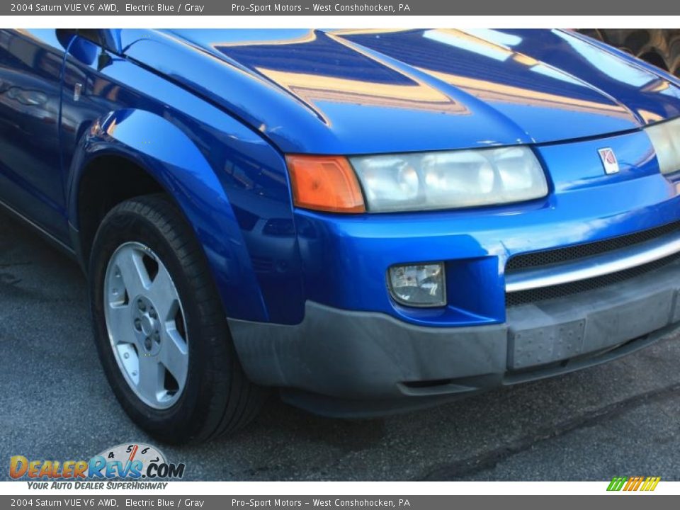 2004 Saturn VUE V6 AWD Electric Blue / Gray Photo #4