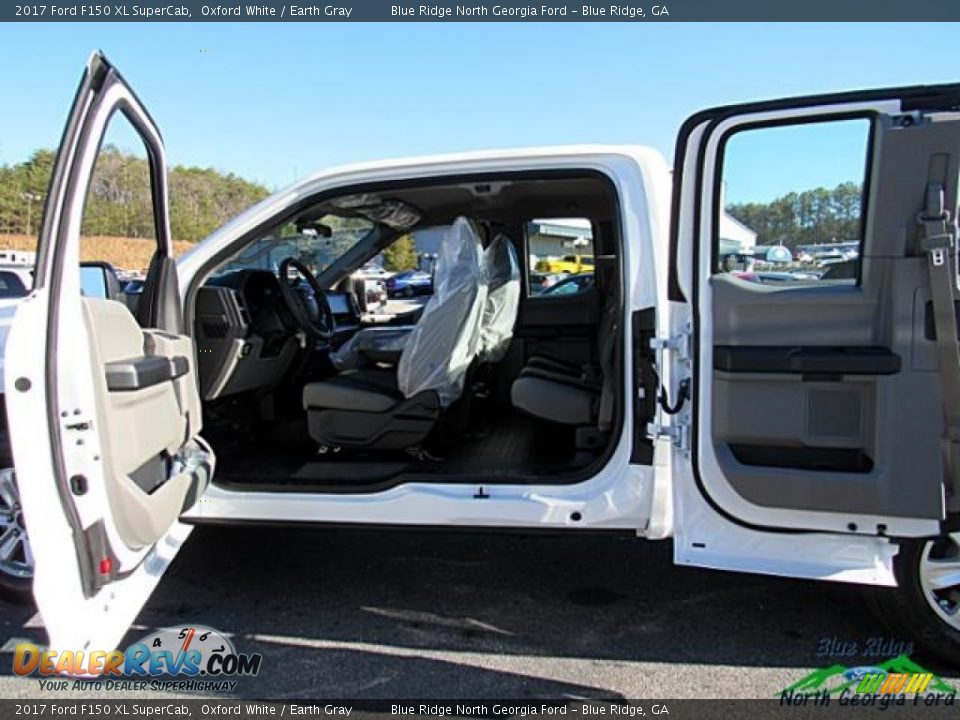 2017 Ford F150 XL SuperCab Oxford White / Earth Gray Photo #12