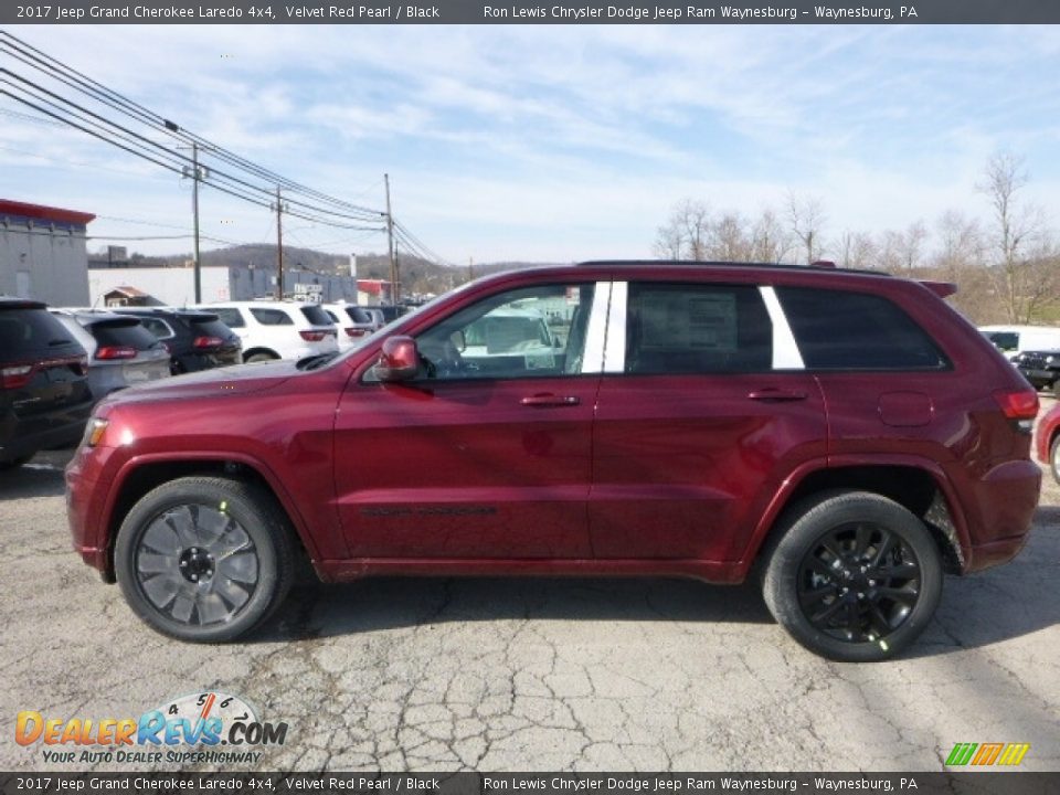 2017 Jeep Grand Cherokee Laredo 4x4 Velvet Red Pearl / Black Photo #2