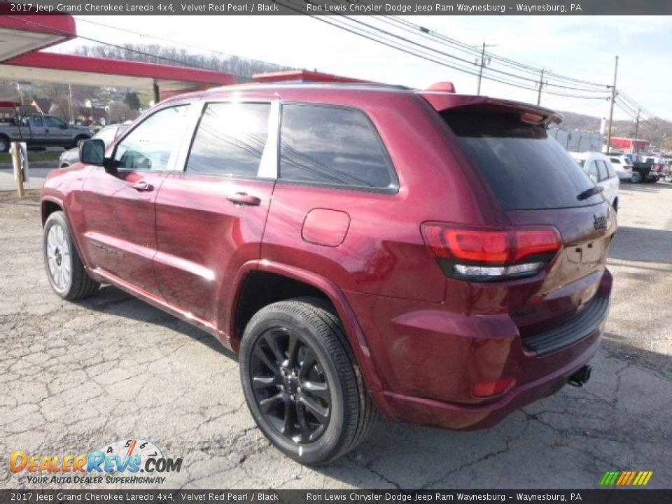 2017 Jeep Grand Cherokee Laredo 4x4 Velvet Red Pearl / Black Photo #5