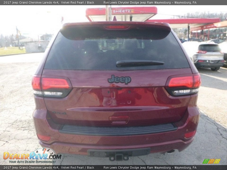 2017 Jeep Grand Cherokee Laredo 4x4 Velvet Red Pearl / Black Photo #6