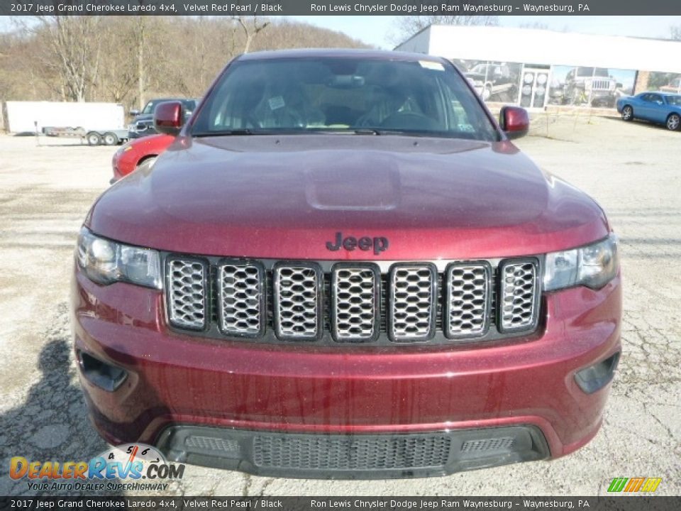 2017 Jeep Grand Cherokee Laredo 4x4 Velvet Red Pearl / Black Photo #13