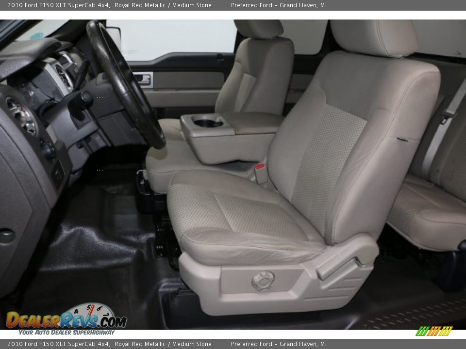 Front Seat of 2010 Ford F150 XLT SuperCab 4x4 Photo #4