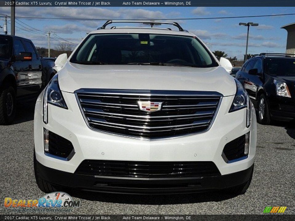 2017 Cadillac XT5 Luxury Crystal White Tricoat / Jet Black Photo #2