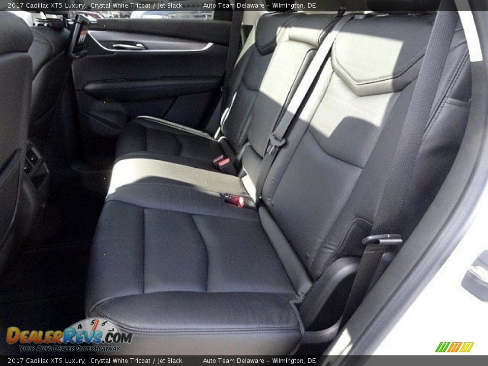 2017 Cadillac XT5 Luxury Crystal White Tricoat / Jet Black Photo #10