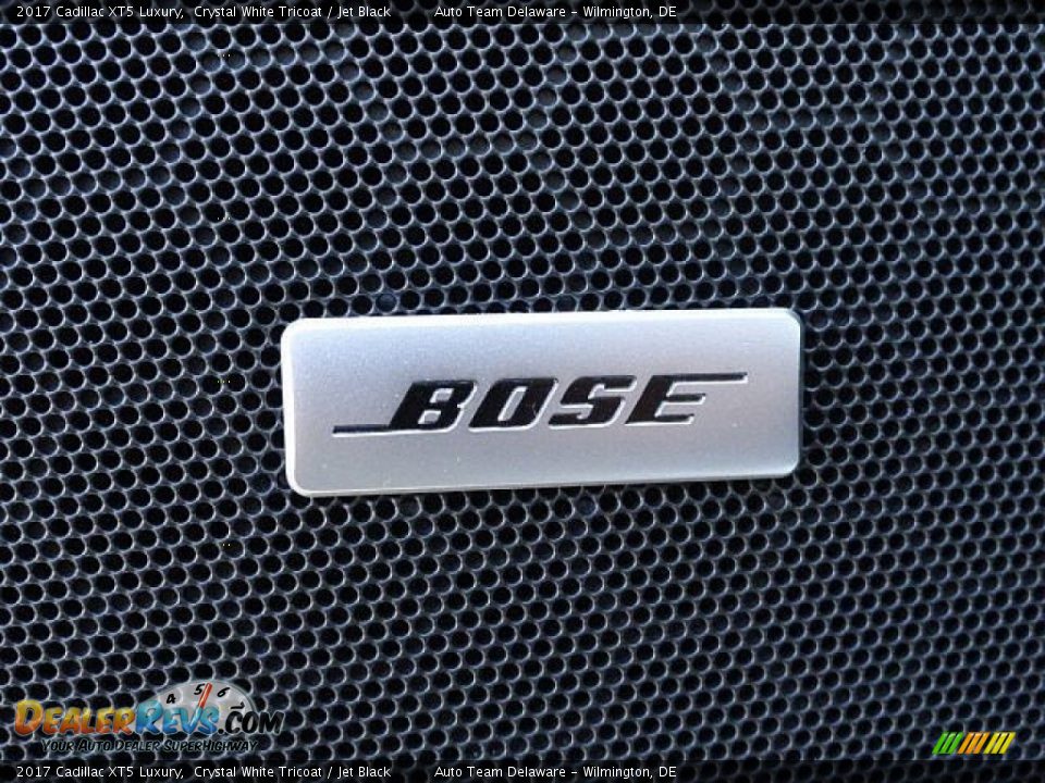 2017 Cadillac XT5 Luxury Crystal White Tricoat / Jet Black Photo #12