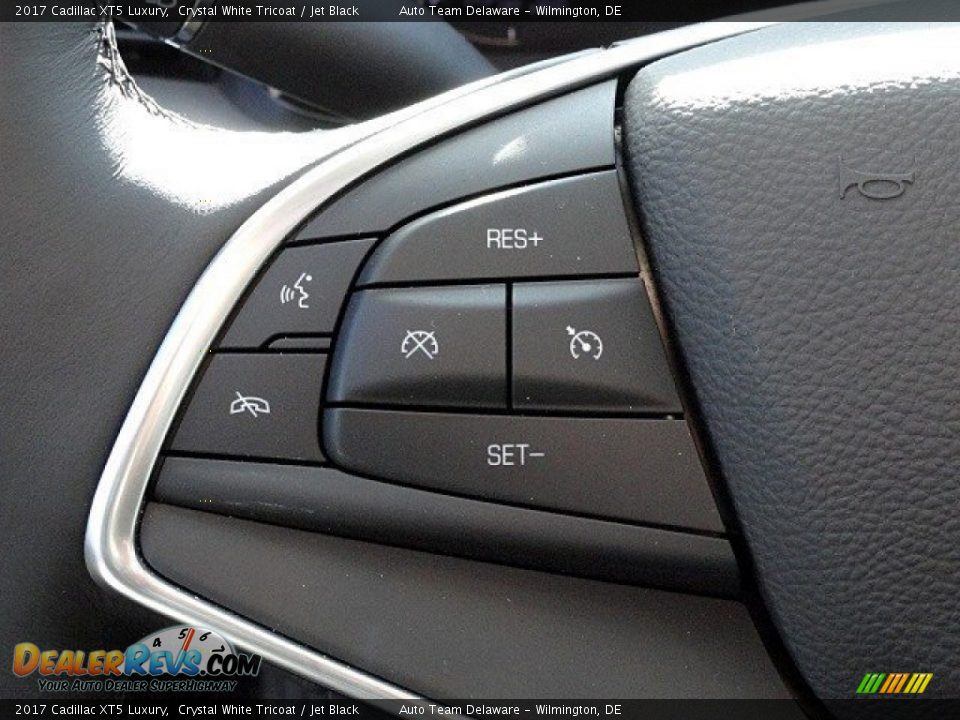 2017 Cadillac XT5 Luxury Crystal White Tricoat / Jet Black Photo #23