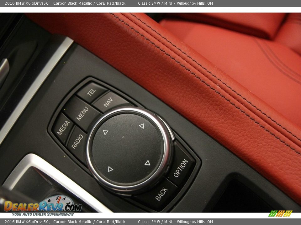 Controls of 2016 BMW X6 xDrive50i Photo #26