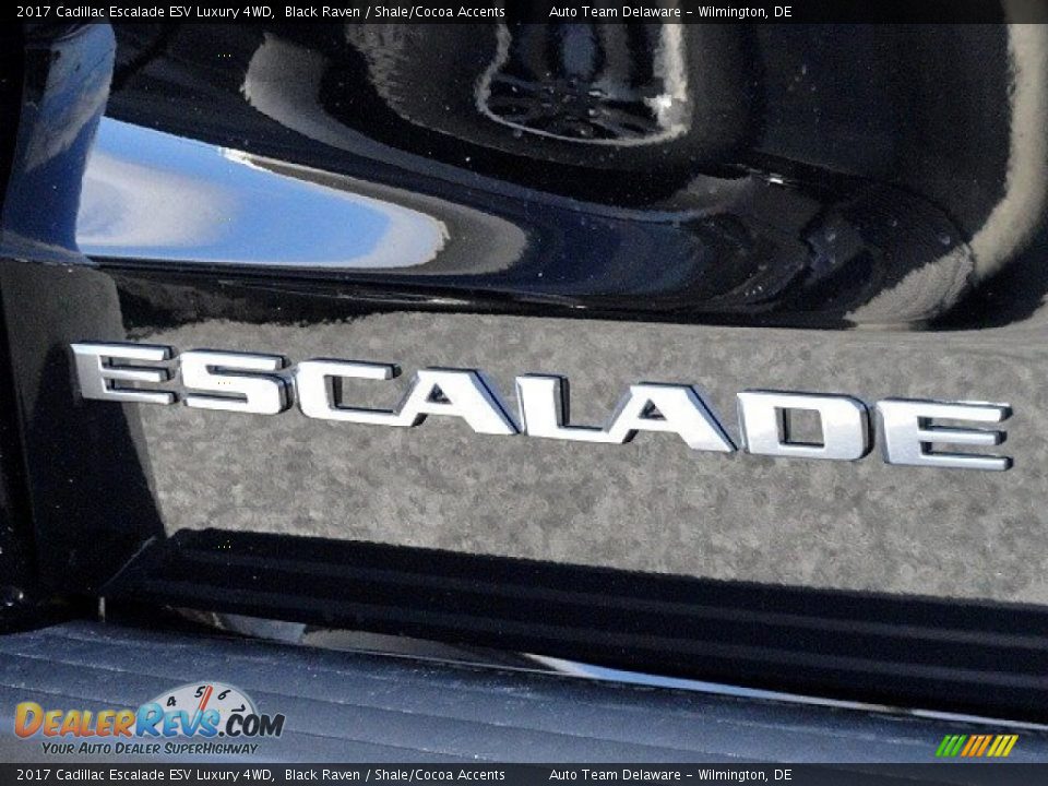 2017 Cadillac Escalade ESV Luxury 4WD Logo Photo #30