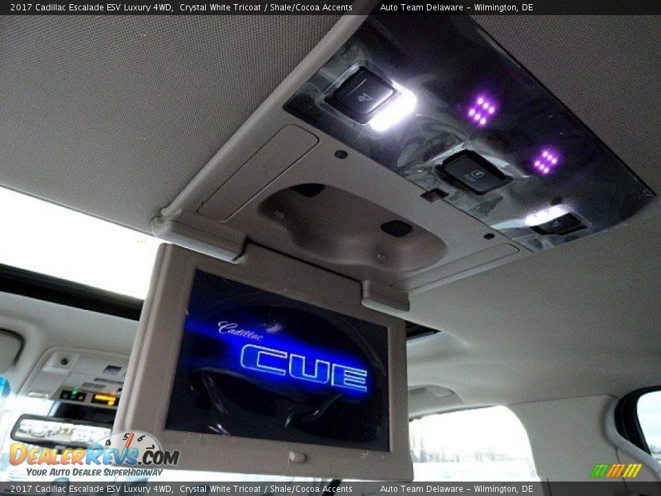 Entertainment System of 2017 Cadillac Escalade ESV Luxury 4WD Photo #12