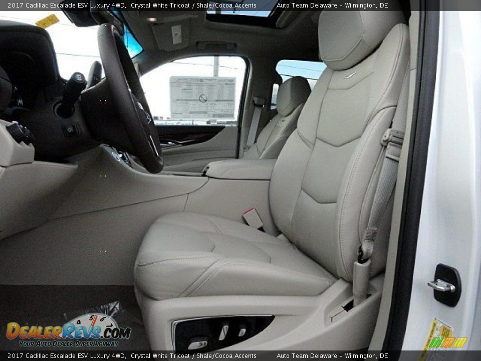 Front Seat of 2017 Cadillac Escalade ESV Luxury 4WD Photo #15
