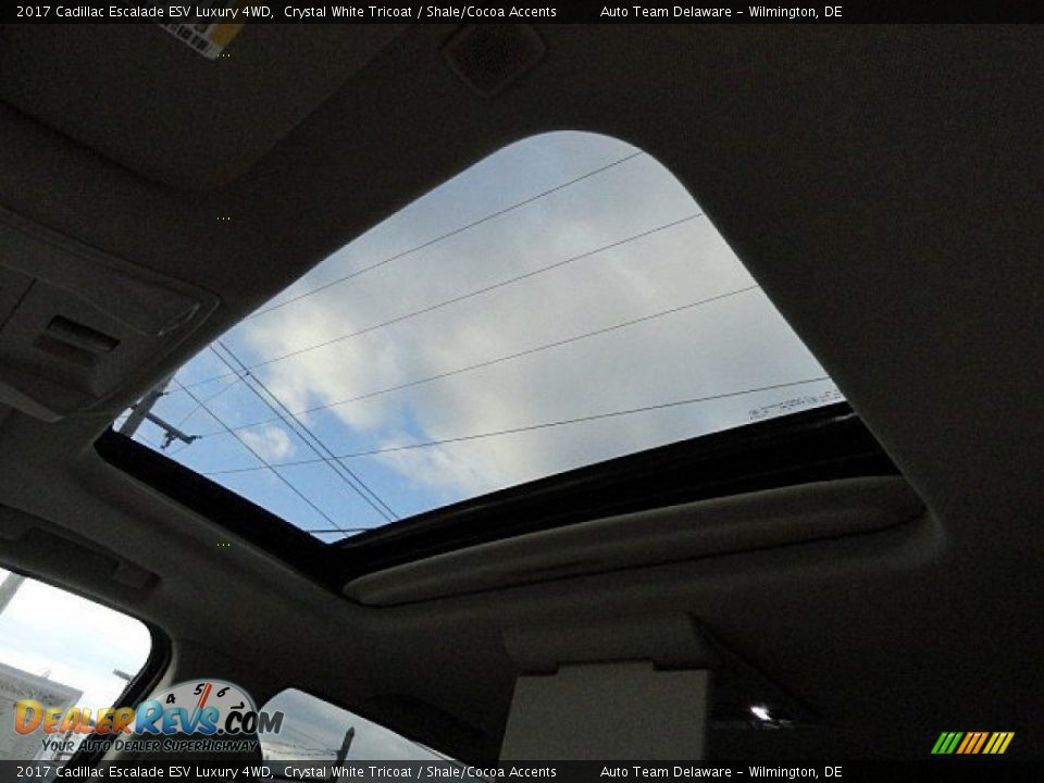 2017 Cadillac Escalade ESV Luxury 4WD Crystal White Tricoat / Shale/Cocoa Accents Photo #16