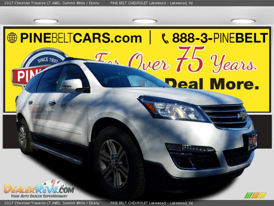 2017 Chevrolet Traverse LT AWD Summit White / Ebony Photo #1