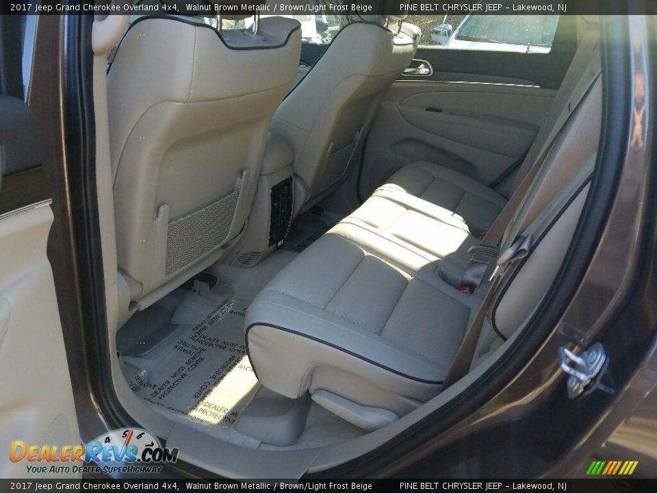 2017 Jeep Grand Cherokee Overland 4x4 Walnut Brown Metallic / Brown/Light Frost Beige Photo #8